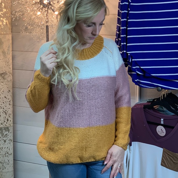 Casual Color Block Sweater - Picture 2 of 8